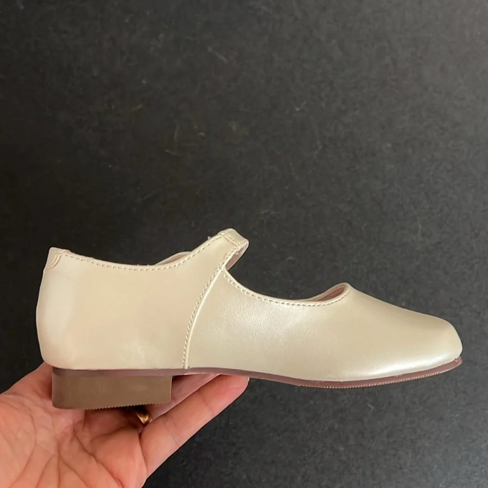 Nina Bonnett Girls beige Leather Shoes size 10.5